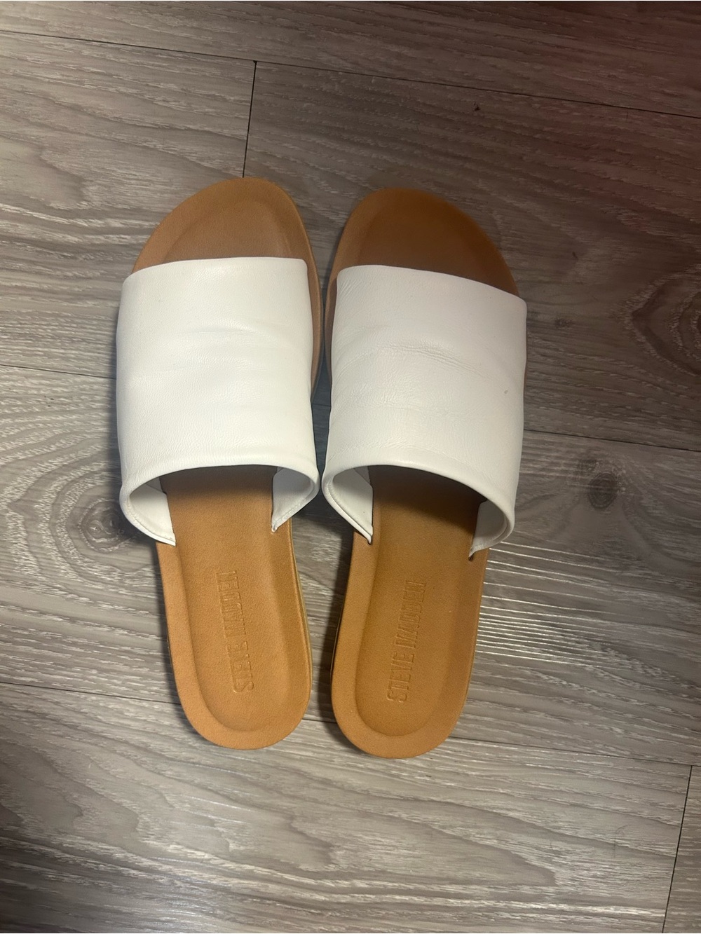 Steve Madden White Slide Sandals with Tan Footbed